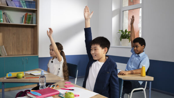 Khoá học Cambridge bậc 1 - Starters - A0